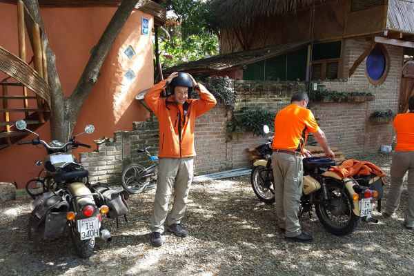 Road trip Royald enfield en équateur